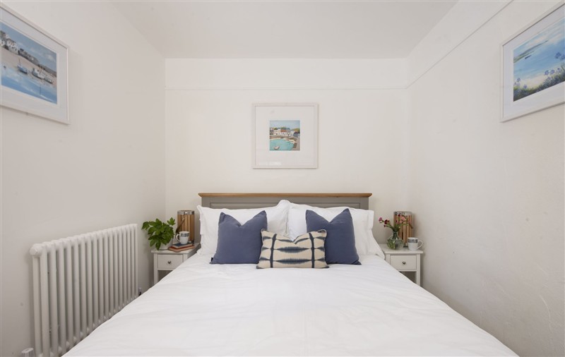 Bedroom (photo 2) at No.1 St Eia, Cornwall