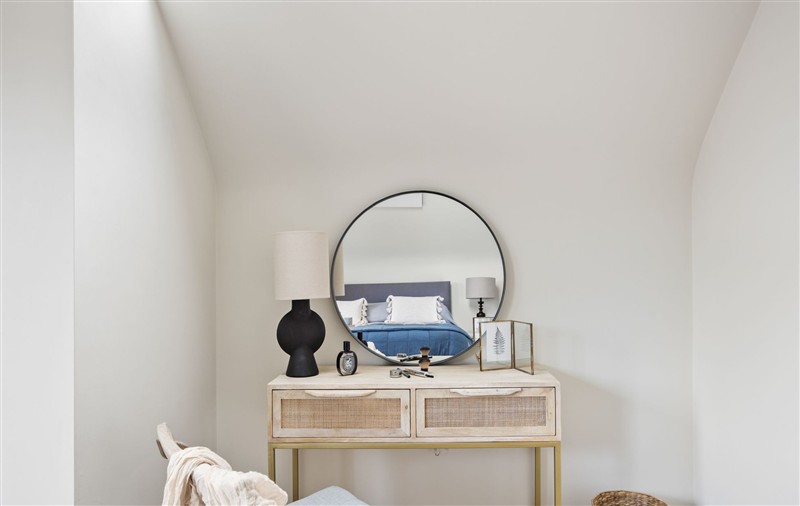 A photo of the bedroom (photo 4) at