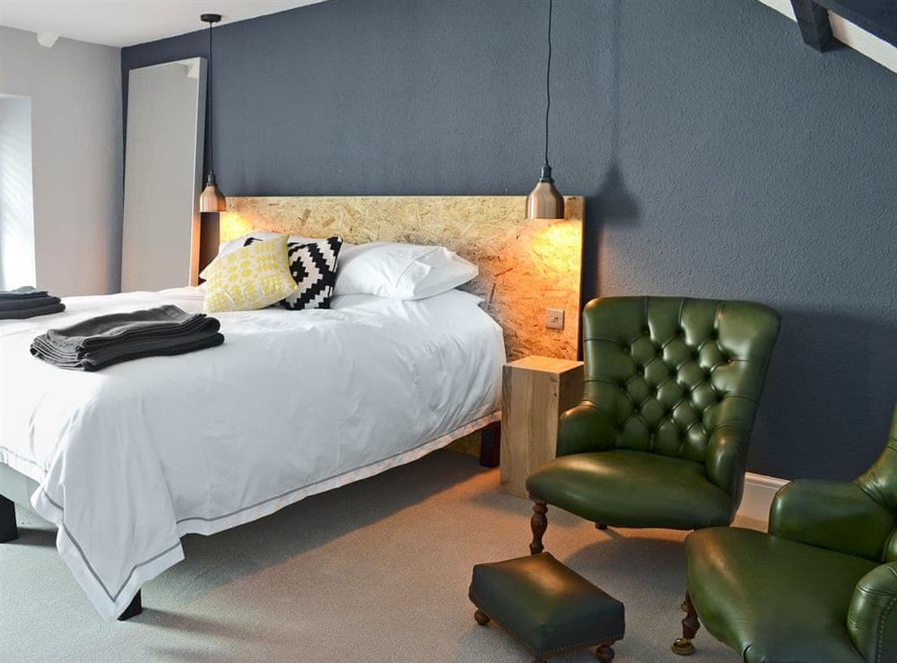 Tastefully furnished double bedroom with super kingsize bed (photo 2) at No.5 at Ginhaus in Llandeilo, Carmarthenshire, Dyfed