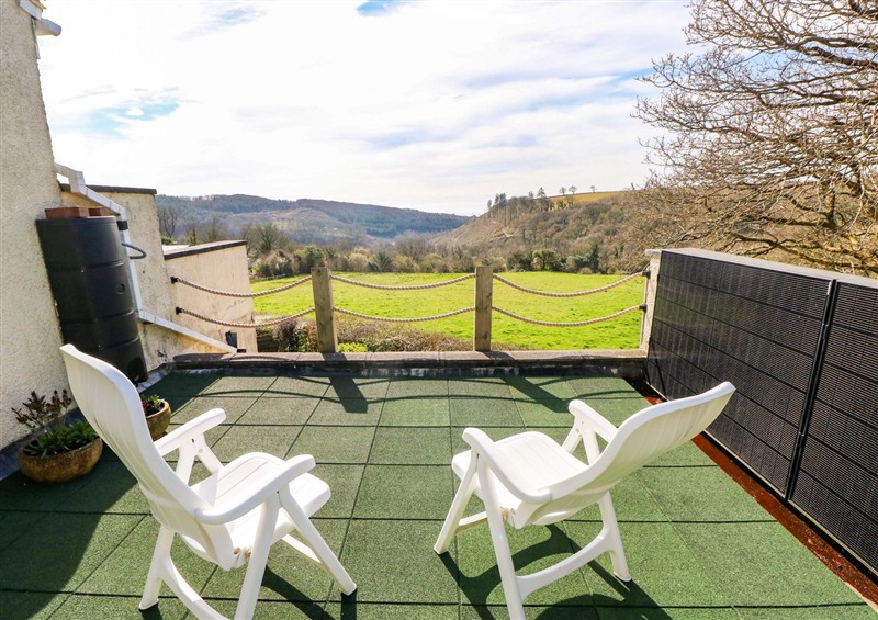 Outside at No.51 Llanteg Park, Amroth