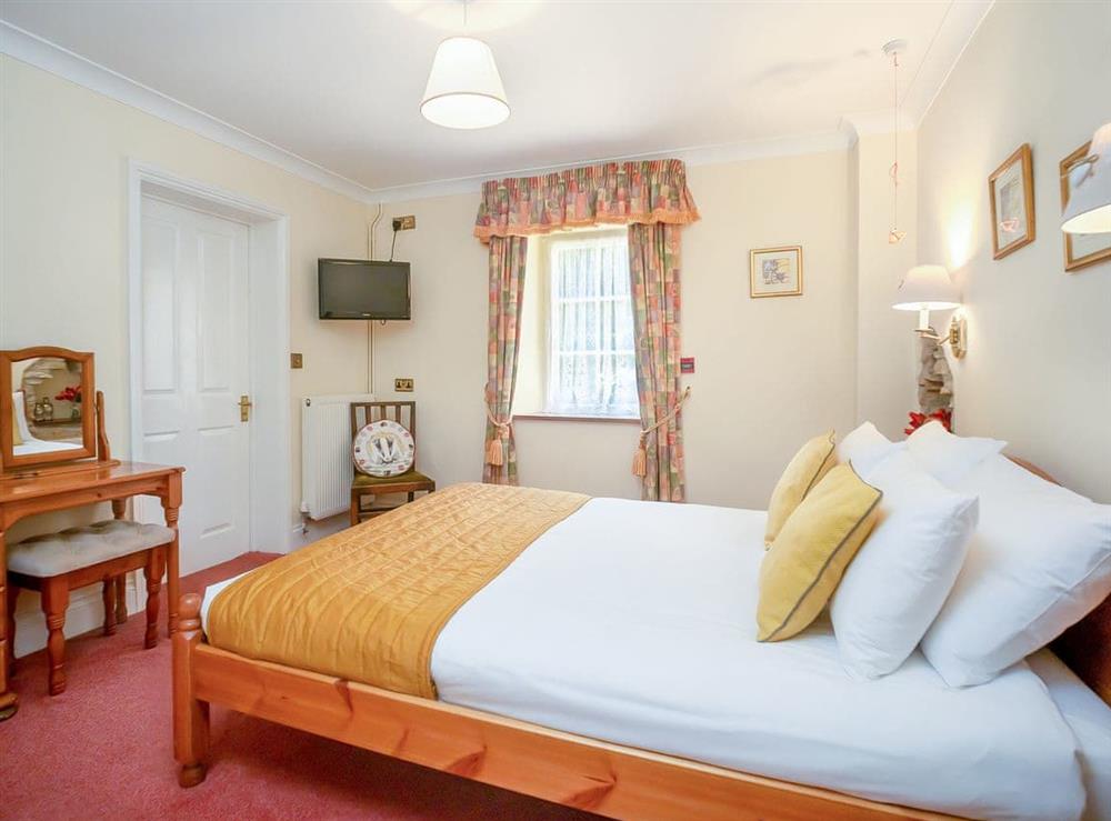 Double bedroom (photo 4) at Norden House in Corfe Castle, near Wareham, Dorset