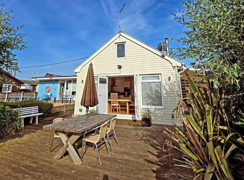 Exterior at Dinky Daze, 