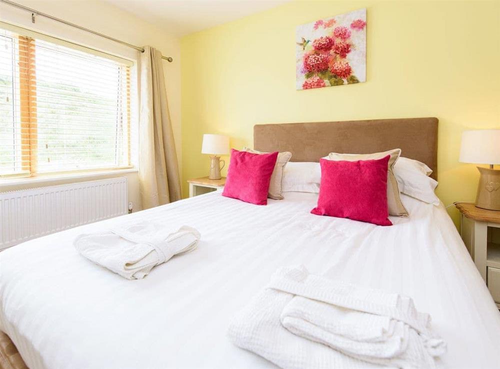 Relaxing en-suite double bedroom at North Bay Sands Apartment 3 in Scarborough, North Yorkshire
