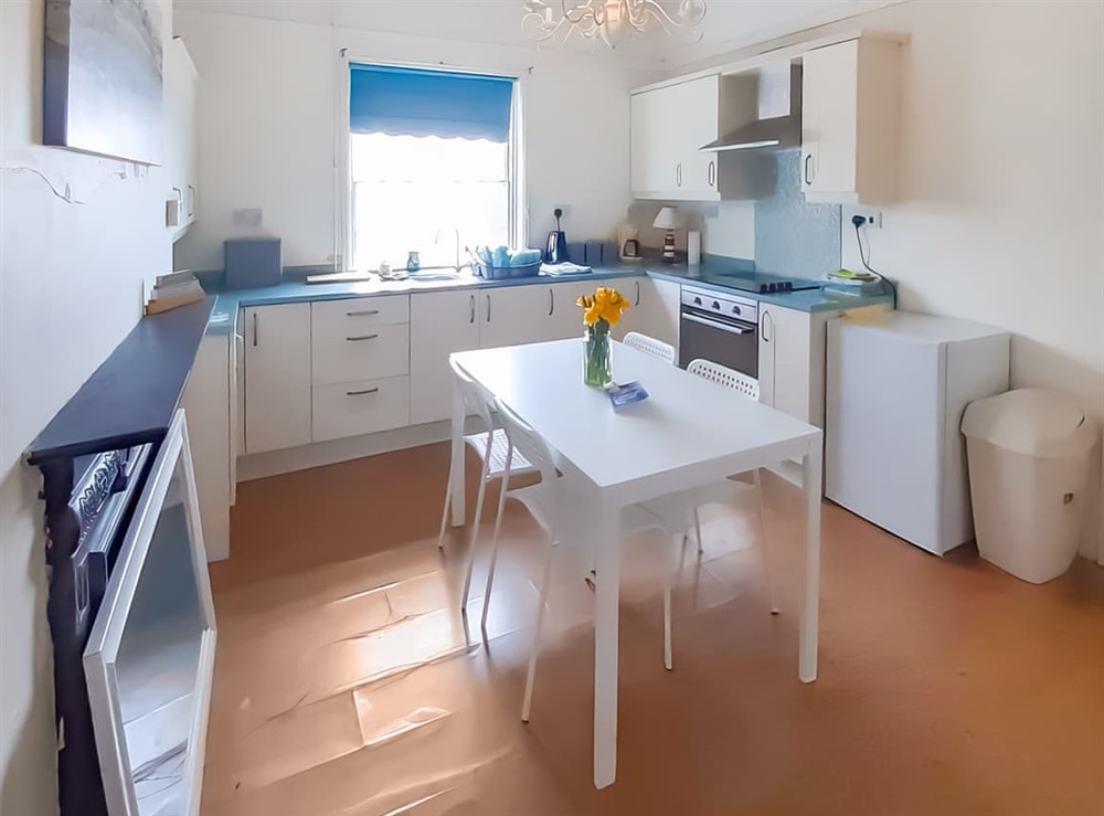 Kitchen/diner (photo 2) at North Cottage in Lowestoft, Suffolk