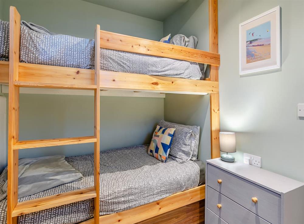 Twin bedroom