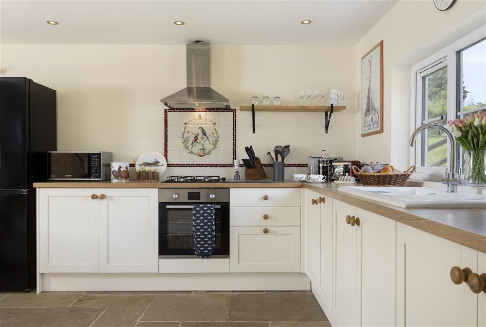 Ground floor: Open-plan kitchen/dining area at North Leigh Barn, Crediton 