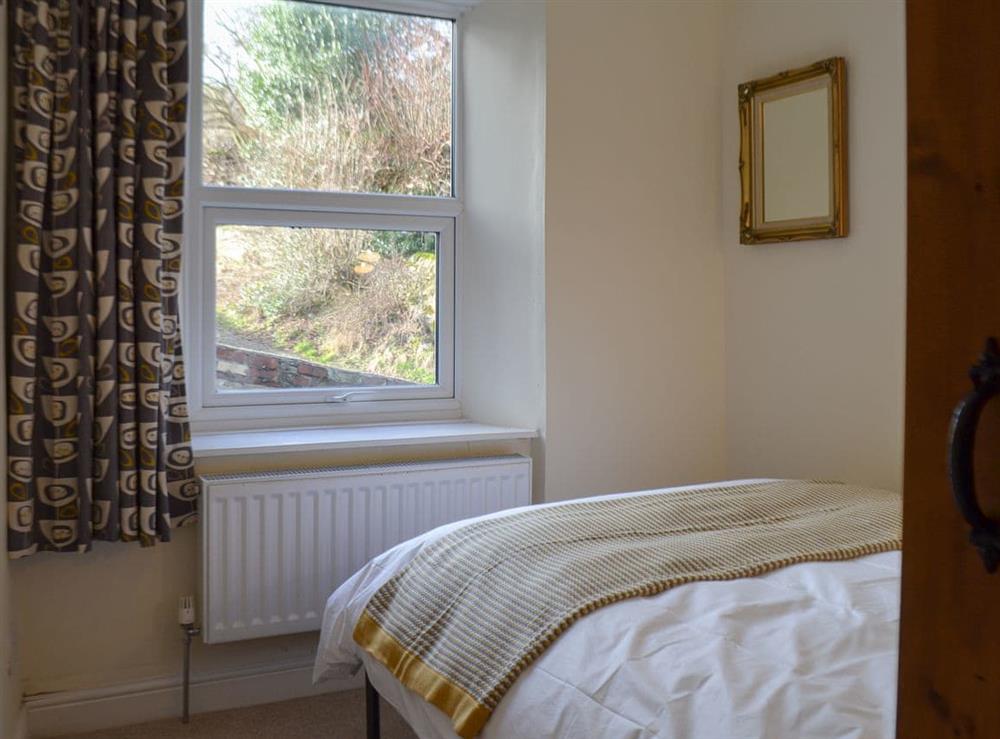 Double bedroom (photo 4) at North View in Bradwell, Derbyshire