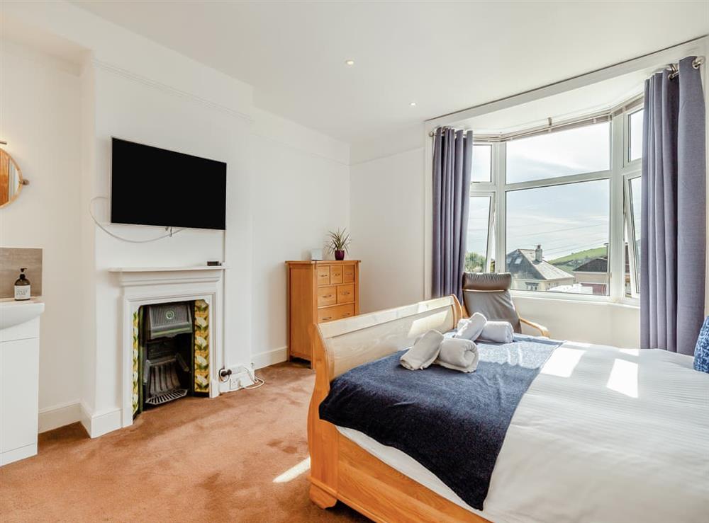 Superking bedroom (photo 2) at Number 10 in Dartmouth, Devon