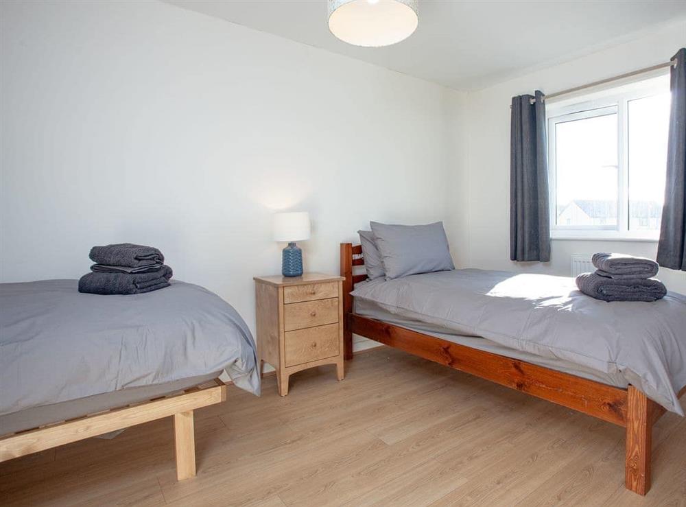 Twin bedroom (photo 2) at Number 11 in Mawgan Porth, Cornwall