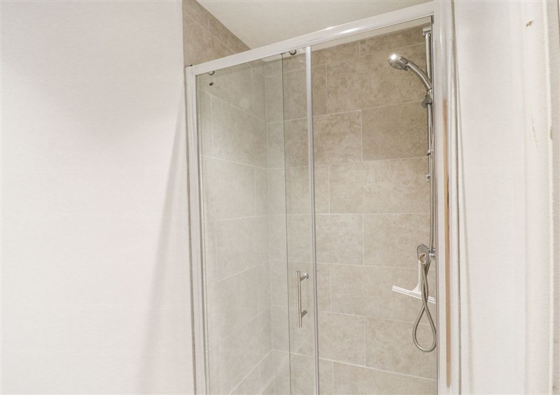 The bathroom (photo 2) at Number 2 The Barn House, Woodham