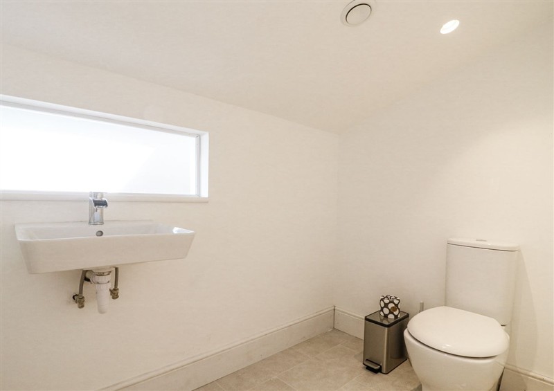 The bathroom (photo 3) at Number 2 The Barn House, Woodham