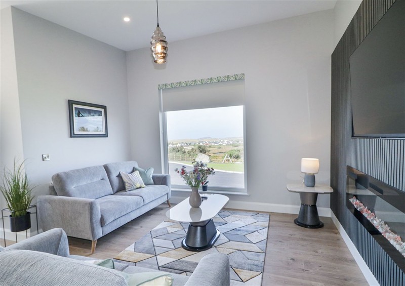 The living area at Number 6 Villa - The View, Derrybeg
