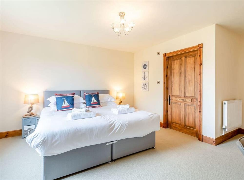 Double bedroom (photo 5) at Number 9 in Portpatrick, Wigtownshire