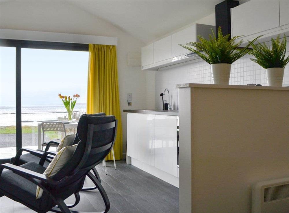 Well presented studio accommodation at The Isle View Nest, 