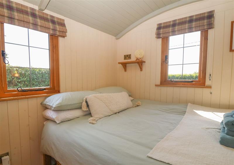 This is a bedroom at Nyth Bach, Llanfaelog near Rhosneigr