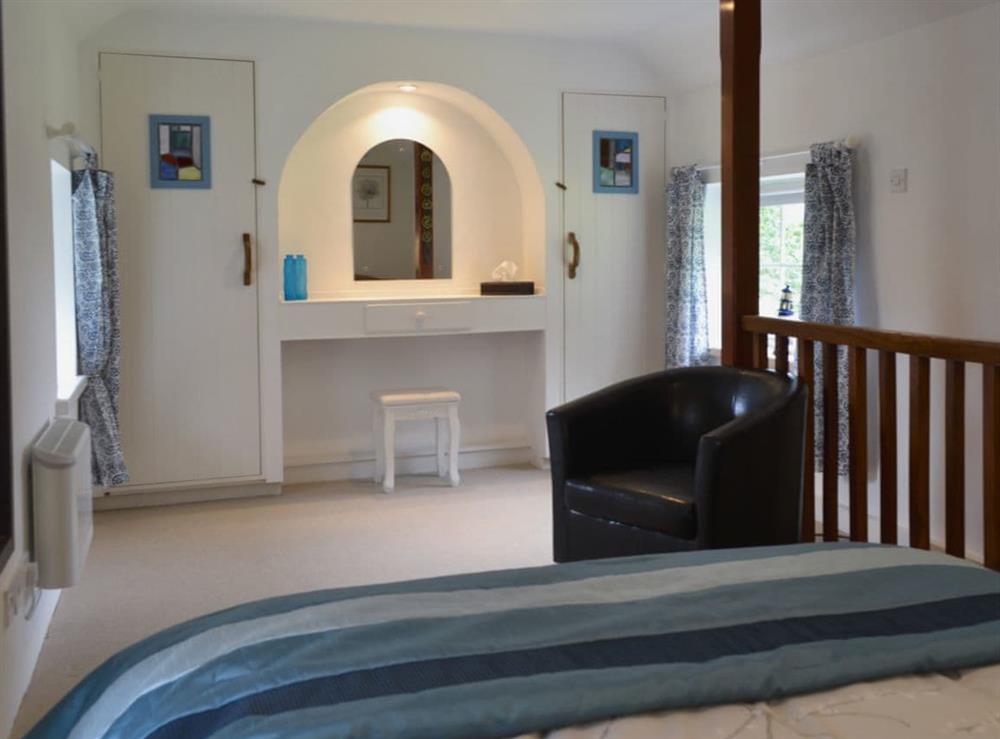Galleried double bedroom (photo 2) at Oak Apple Cottage in Upottery, near Honiton, Devon
