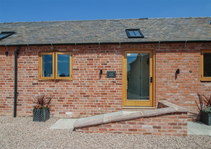 The setting at Oak Barn, Northwood near Wem