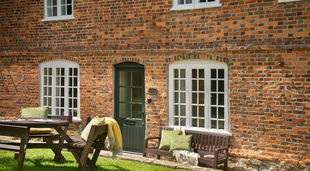 St Gabriels Elm Cottage, Dorset at Oak Cottage in Bridport, Dorset