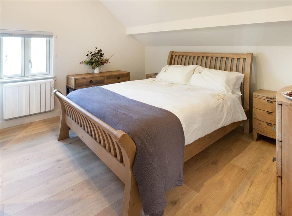 Double bedroom (photo 3) at Oak Cottage in Dorsington, near Stratford-Upon-Avon, Warwickshire