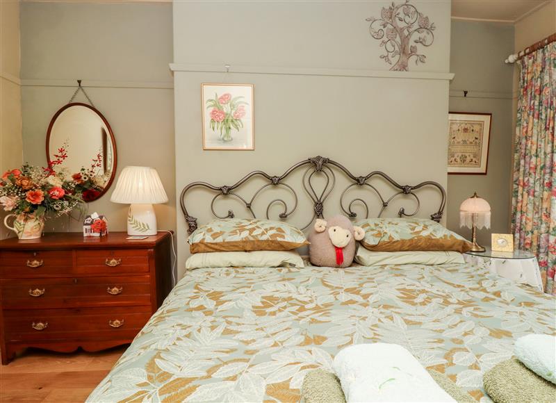 A bedroom in Oak Cottage at Oak Cottage, Kettlewell