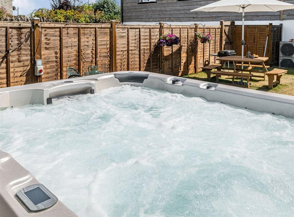 Hot tub (photo 2) at Oak Cottage in Zeals, near Mere, Wiltshire