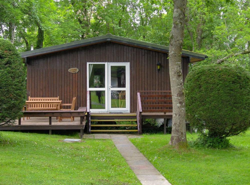 Lodge style holiday accommodation at Oak Haven in Cenarth, near Newcastle Emlyn, Carmarthenshire, Dyfed