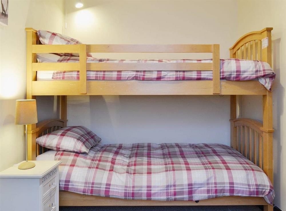 The bunk bedroom is an ideal space for children at Oak Lea in Keswick, Cumbria