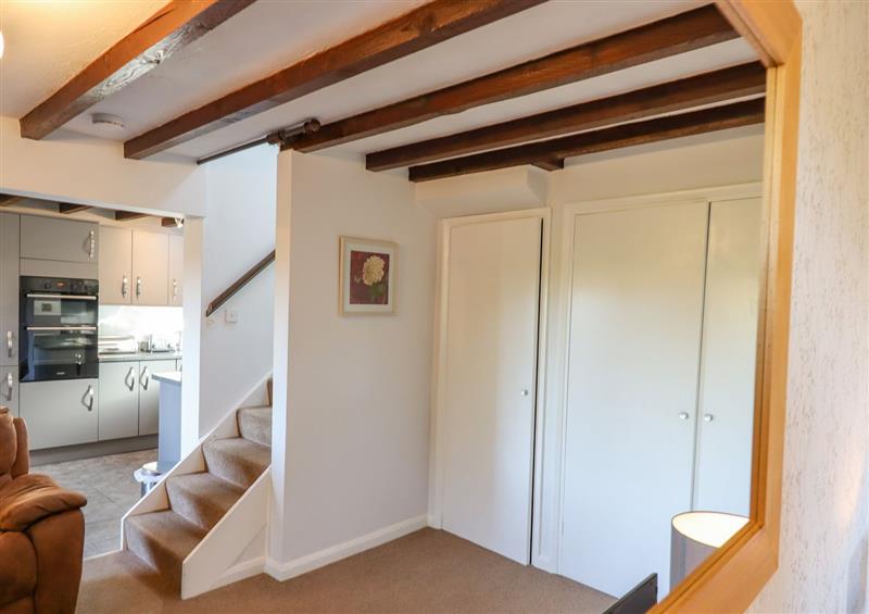 Relax in the living area at Oak Leaves Cottage, Teigngrace near Newton Abbot