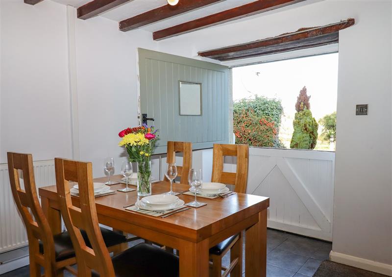 This is the dining room at Oak Leaves Cottage, Teigngrace near Newton Abbot