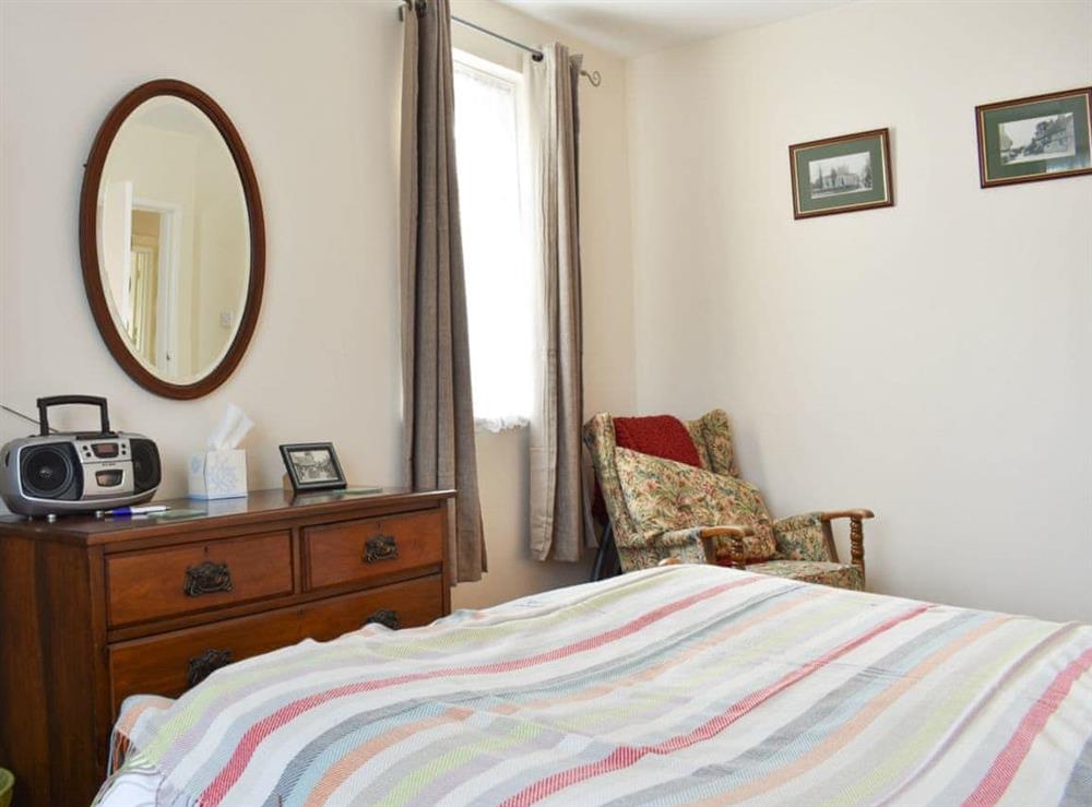 Comfy double bedroom at Oak Lodge in Bournemouth, Dorset