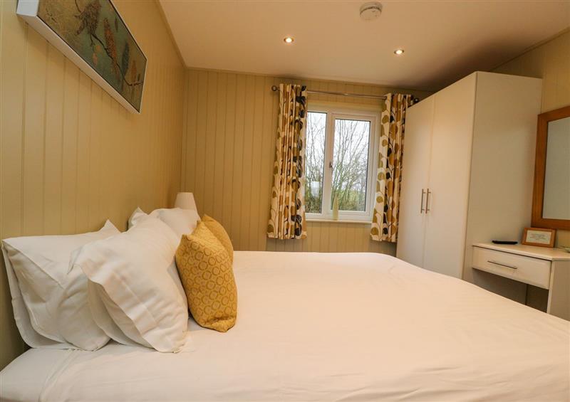 One of the 2 bedrooms (photo 2) at Oak Lodge, Goosnargh