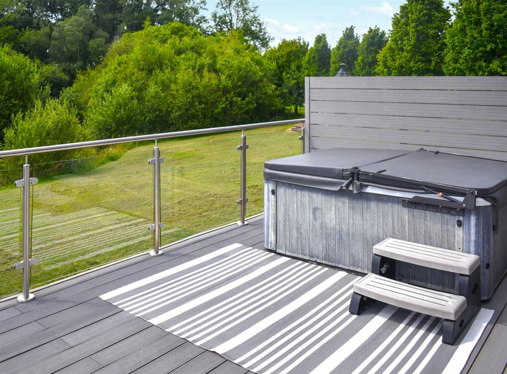 Hot tub at Oak Park One in Tiverton, Devon