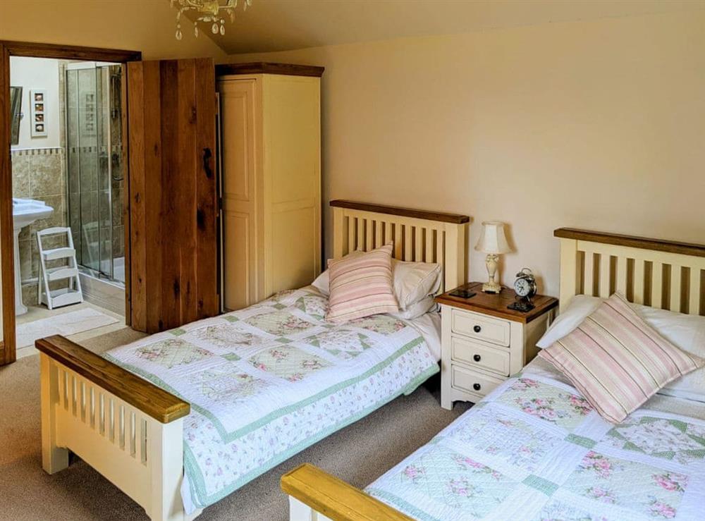 Twin bedroom (photo 2) at Oak Tree Barn in Wymondham, near Norwich, Norfolk