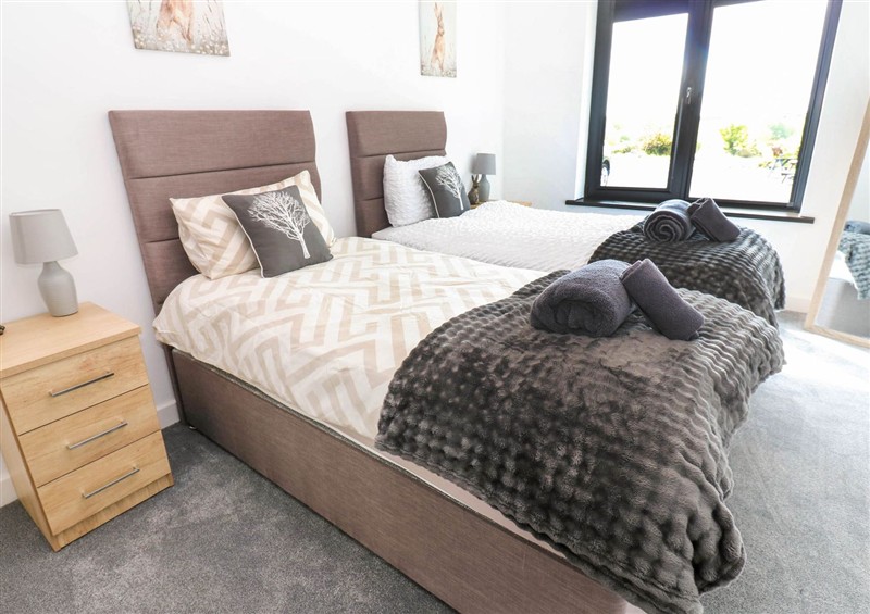 A bedroom in Oak Tree Cottage (photo 3) at Oak Tree Cottage, Frizington