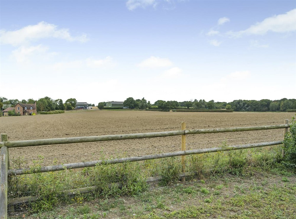 Exterior (photo 5) at Oak Tree Cottage in Kirby Le Soken, Essex