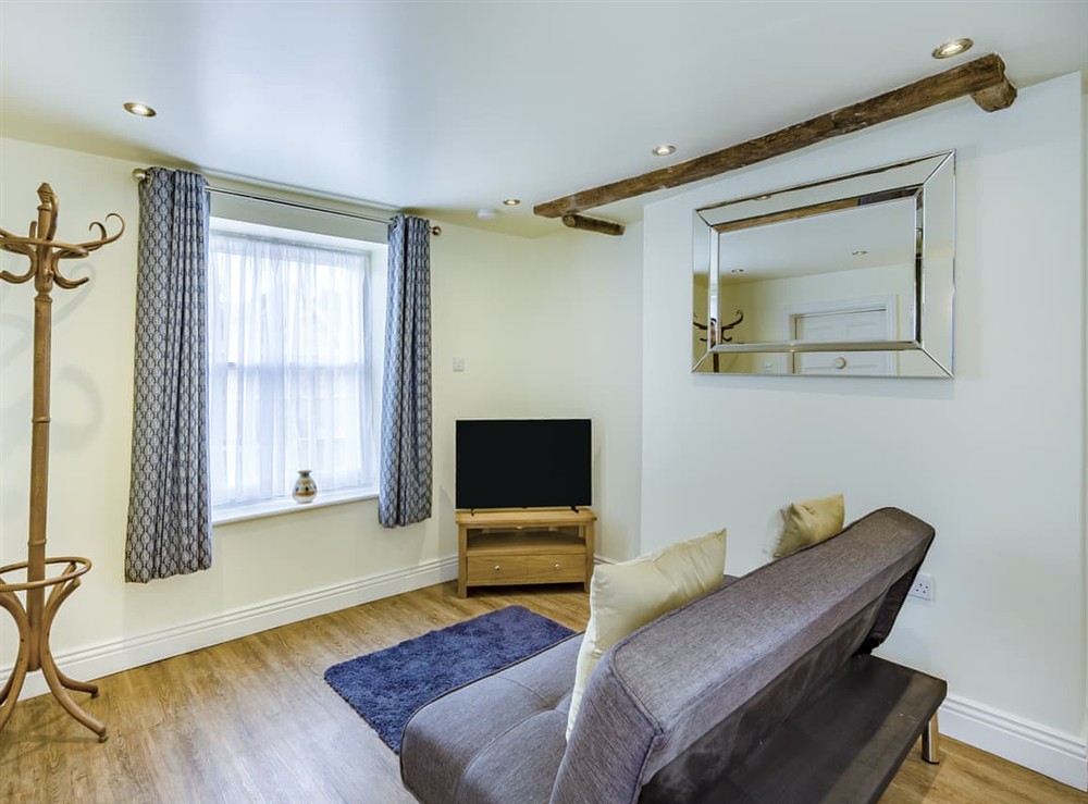 Living area (photo 2) at Oak Tree Cottage in Kirby Le Soken, Essex