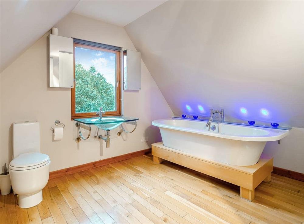 Bathroom at Oak Tree House in Tomatin, Inverness-Shire