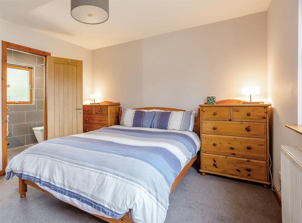 Double bedroom (photo 5) at Oak Tree House in Tomatin, Inverness-Shire