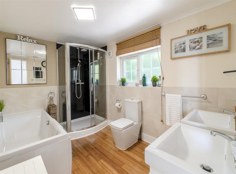 Bathroom at Oakdale Lodge in Hopwood, Nr Alvechurch, Worcestershire