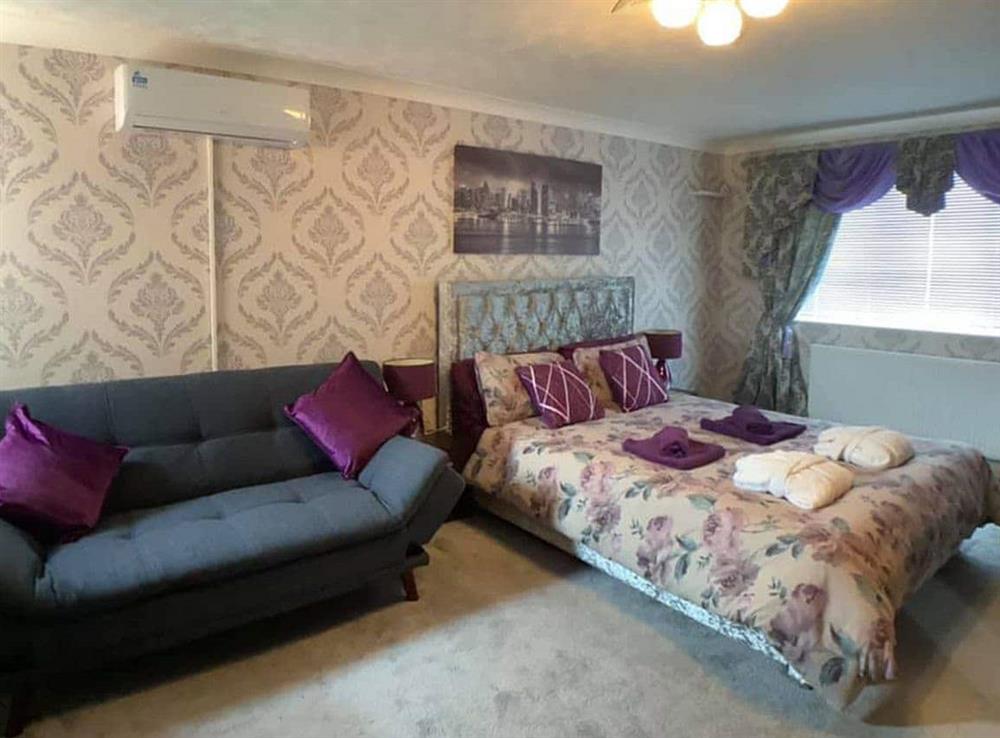 Double bedroom at Oakland in Knott End-on-Sea, near Poulton-le-Fylde, Lancashire