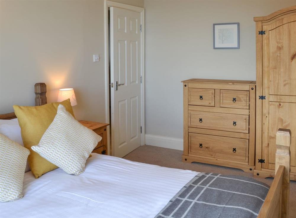 Double bedroom (photo 2) at Oaklands View in Scarborough, North Yorkshire
