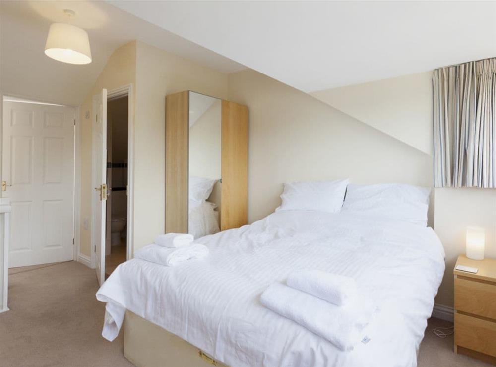 Double bedroom with en-suite shower room at Oakridge in Coronation/Forster, Devon
