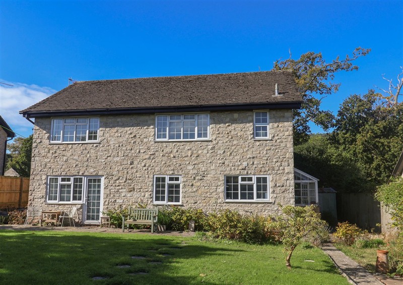 This is the setting of Oakwood (photo 3) at Oakwood, Chideock