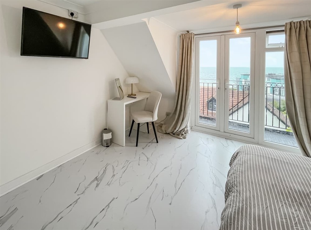 Double bedroom (photo 2) at Oasis in Hythe, Kent