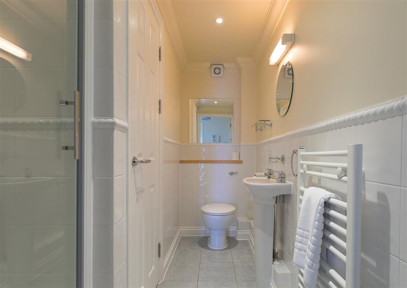 This is the bathroom at Ocean Gem, Carbis Bay
