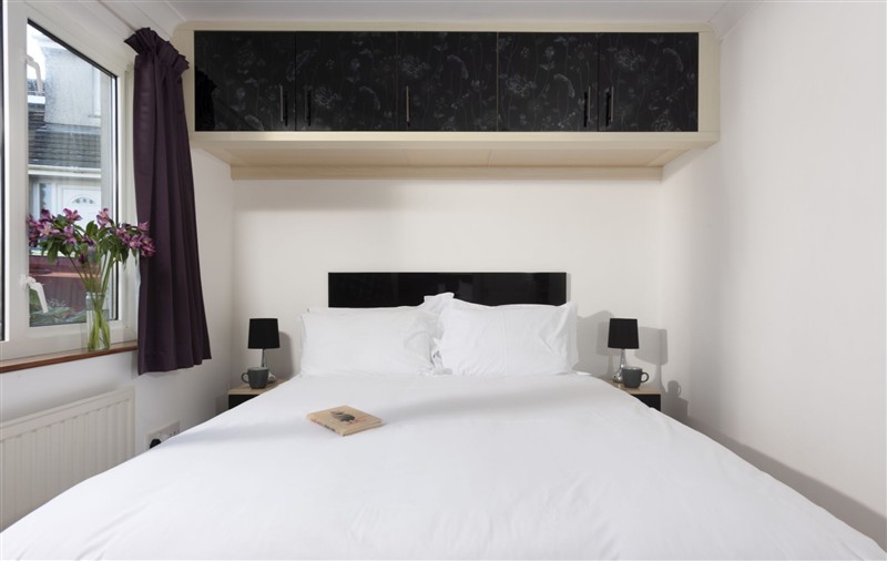 This is a bedroom (photo 2) at Ocean Parc, Cornwall