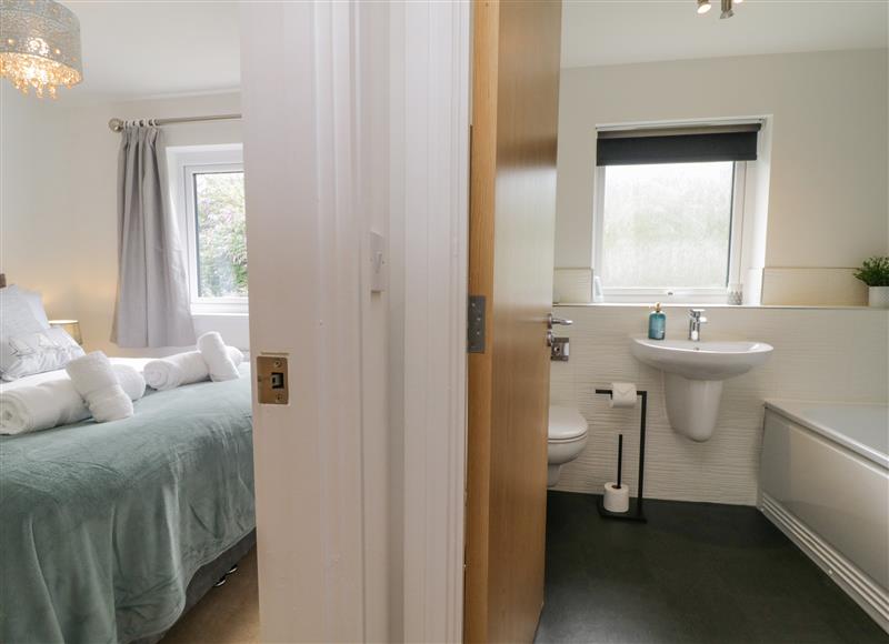 The bathroom (photo 2) at Ocean Retreat, Goodrington near Paignton