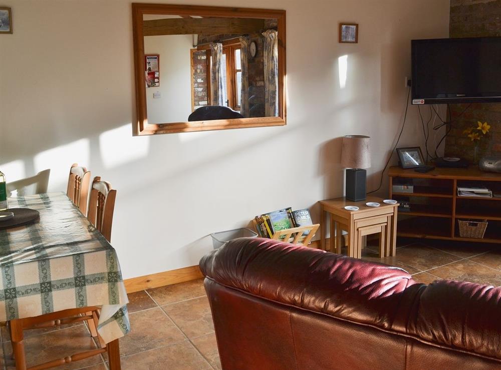 Open plan living/dining room/kitchen at Ploughman’s Cottage, 