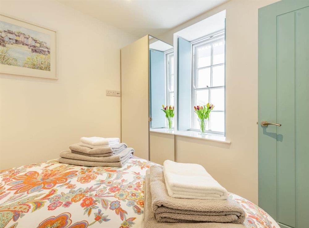 Double bedroom (photo 8) at Ocean Waves in Tenby, Pembrokeshire, Dyfed