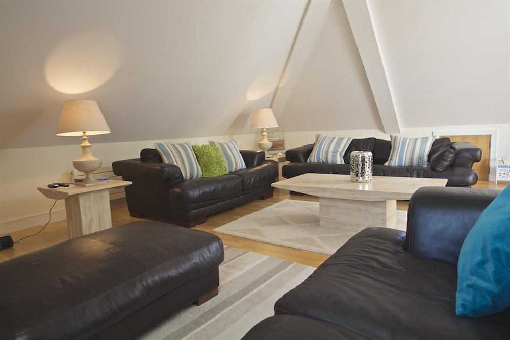 Spacious lounge area at Oceanview Apartment in Thurlestone, Nr Kingsbridge